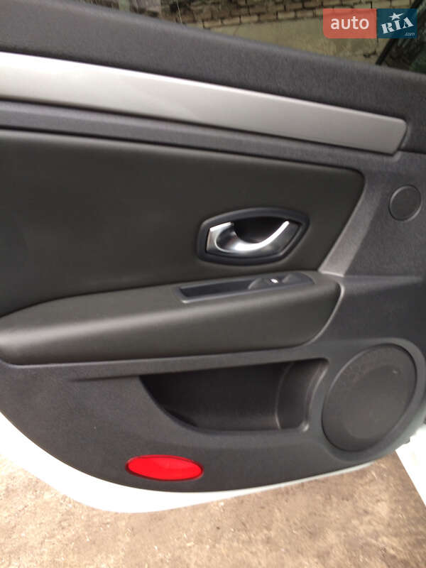 Универсал Renault Laguna 2013 в Запорожье фото 15 Универсал Renault Laguna 2013 в Запорожье