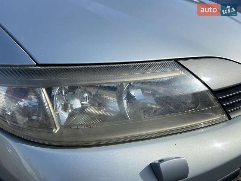 Лифтбек Renault Laguna 2001 в Ровно