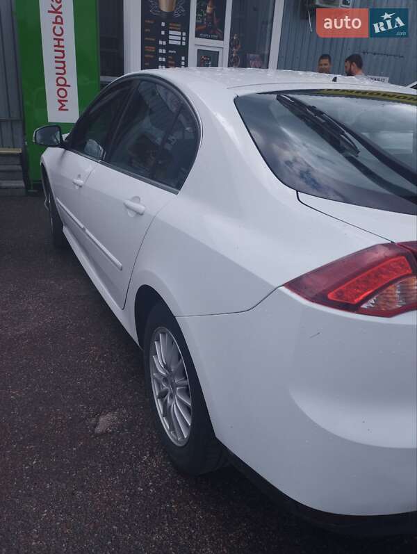 Лифтбек Renault Laguna 2011 в Житомире