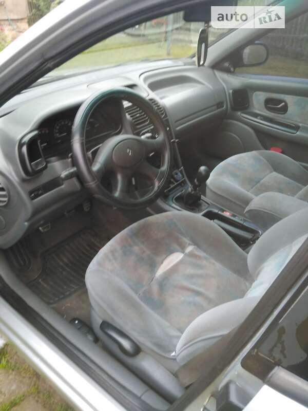 Лифтбек Renault Laguna 1996 в Ивано-Франковске фото 3 Лифтбек Renault Laguna 1996 в Ивано-Франковске
