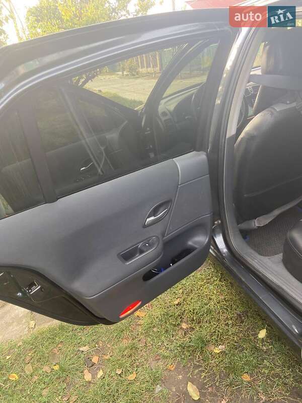 Лифтбек Renault Laguna 2004 в Одессе