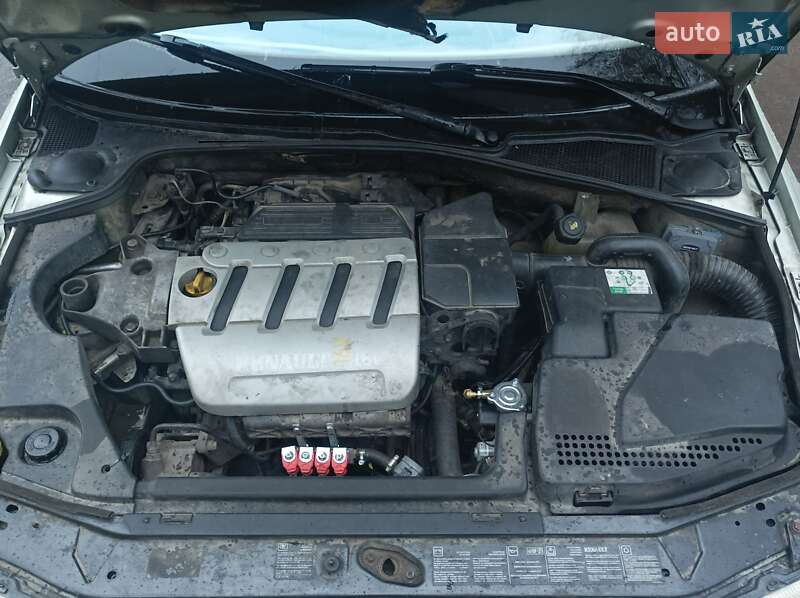 Лифтбек Renault Laguna 2002 в Хмельницком