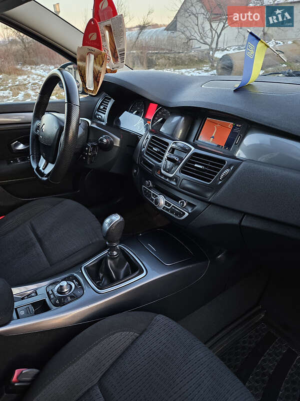 Лифтбек Renault Laguna 2009 в Виноградове