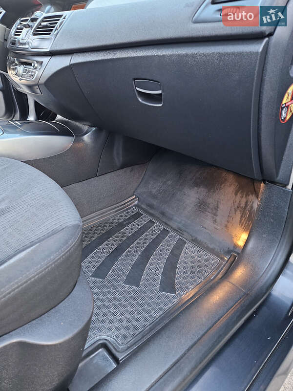 Лифтбек Renault Laguna 2009 в Виноградове