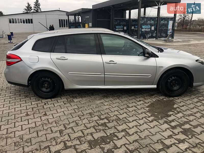 Универсал Renault Laguna 2012 в Лановцах