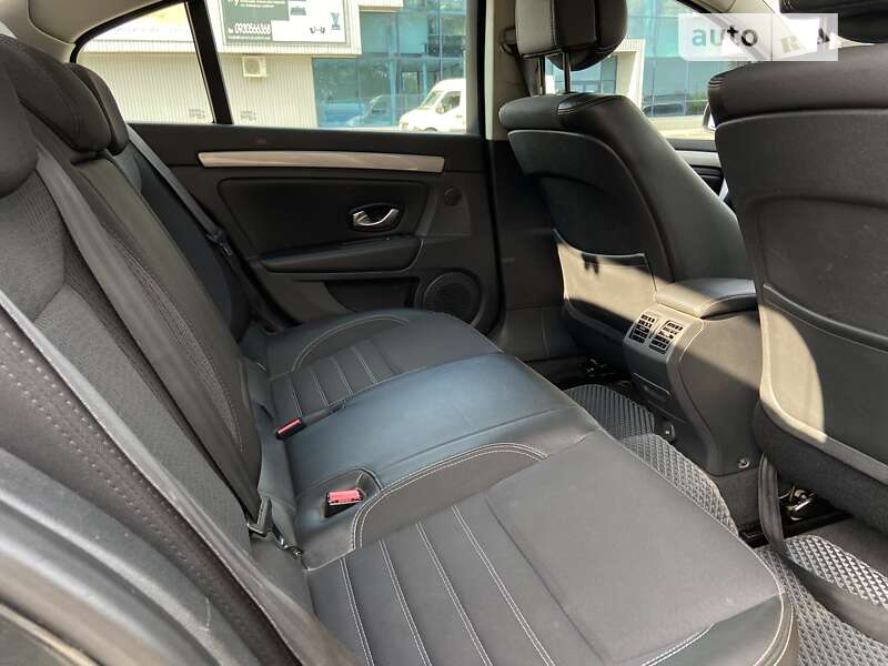 Ліфтбек Renault Laguna 2011 в Ковелі