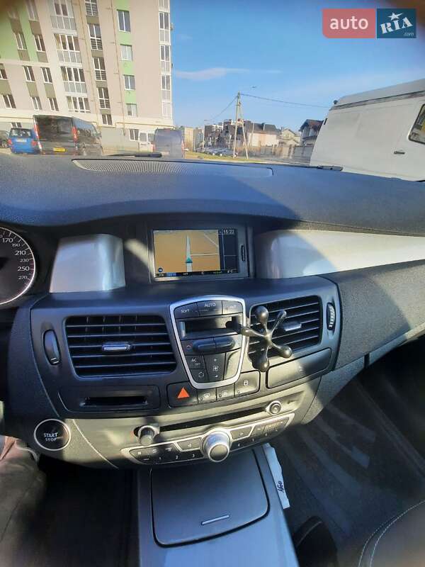Универсал Renault Laguna 2011 в Ровно