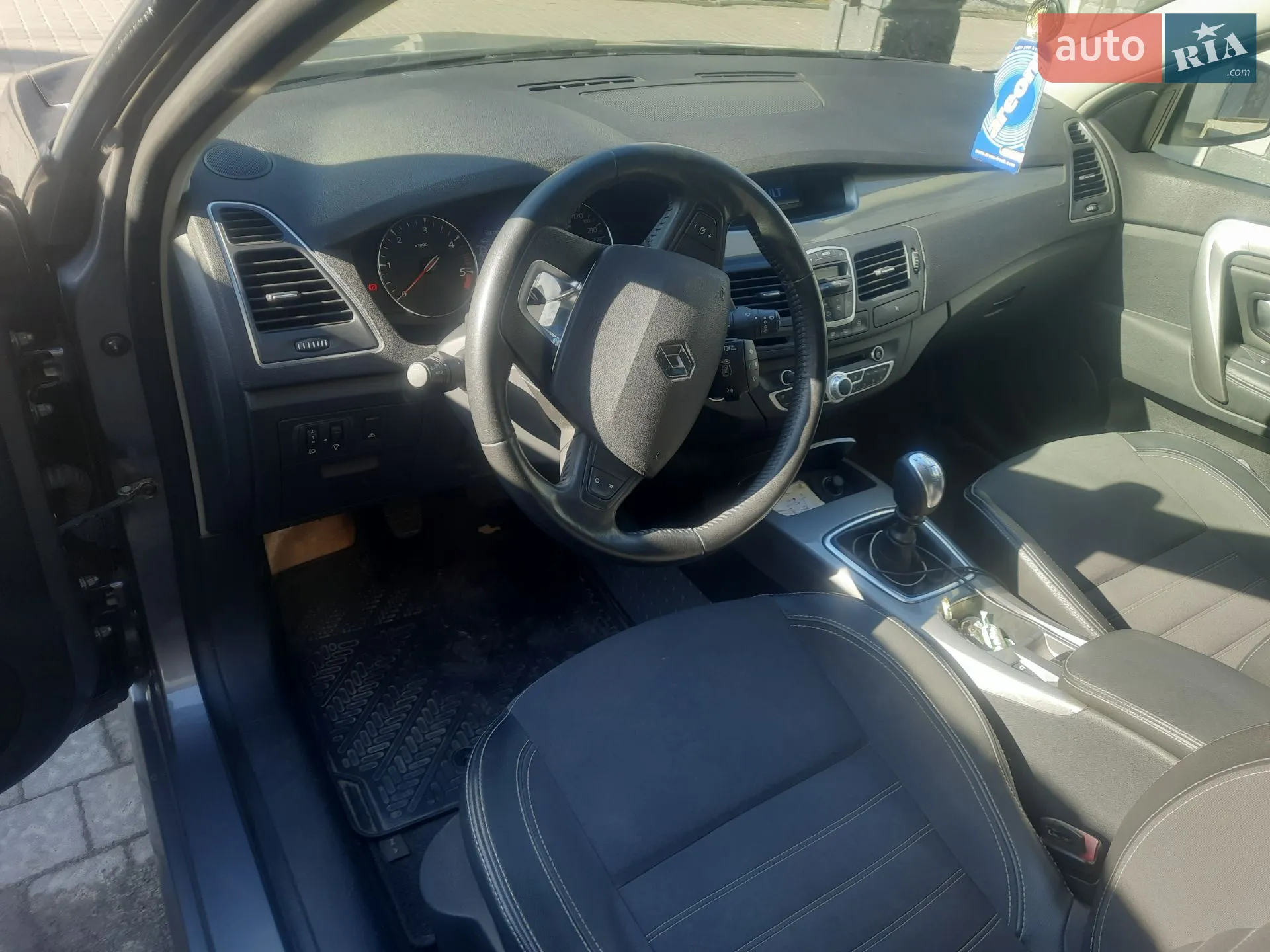 2011 Renault Laguna - мініатюра 38
