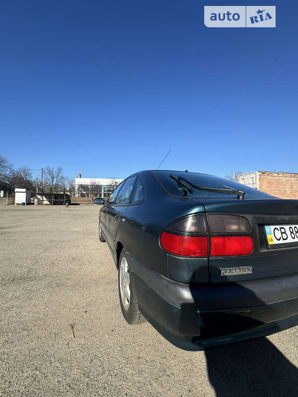 Ліфтбек Renault Laguna 1998 в Чернігові