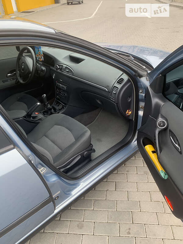 Лифтбек Renault Laguna 2005 в Ровно