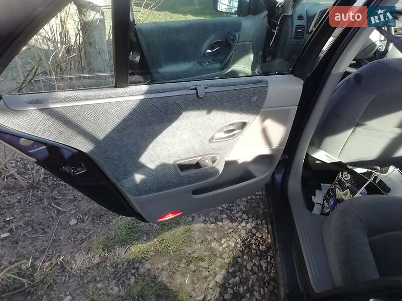 Ліфтбек Renault Laguna 2001 в Монастирищеві