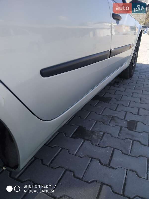 Лифтбек Renault Laguna 2001 в Староконстантинове фото 18 Лифтбек Renault Laguna 2001 в Староконстантинове