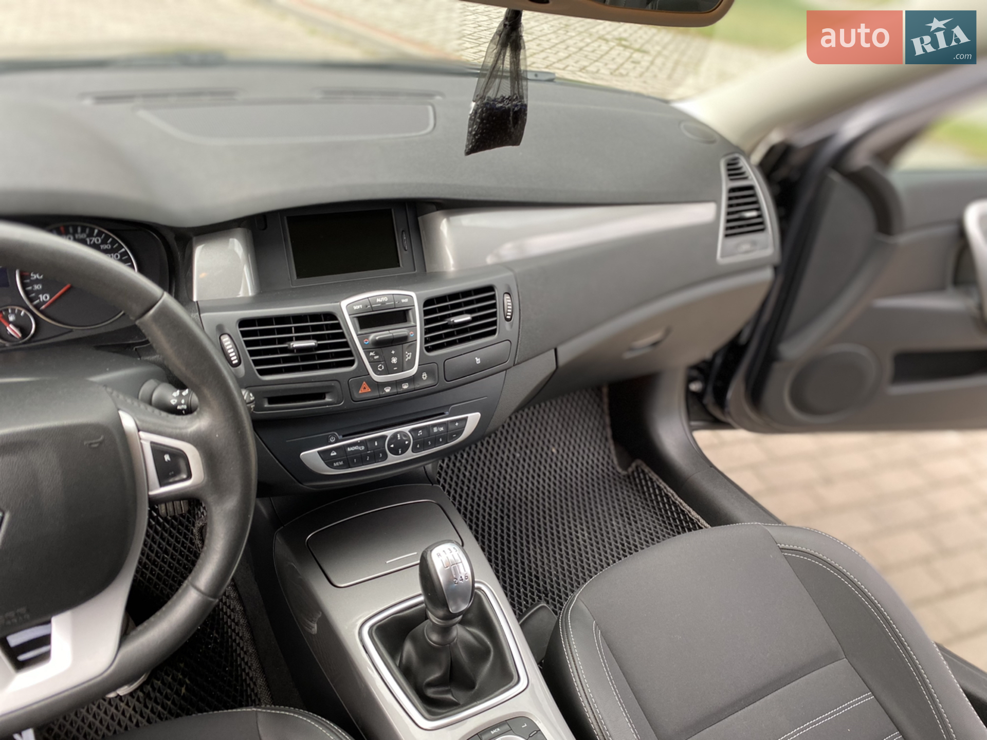 2011 Renault Laguna - мініатюра 21