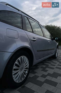 Універсал Renault Laguna 2001 в 