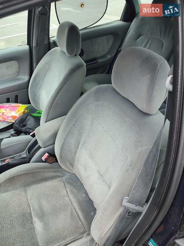 Лифтбек Renault Laguna 2000 в Киеве фото 6 Лифтбек Renault Laguna 2000 в Киеве