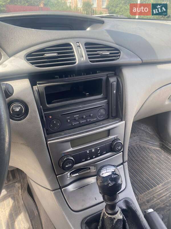 Універсал Renault Laguna 2002 в Львові фото 10 Універсал Renault Laguna 2002 в Львові