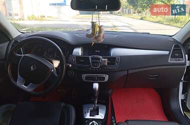Купе Renault Laguna 2013 в 