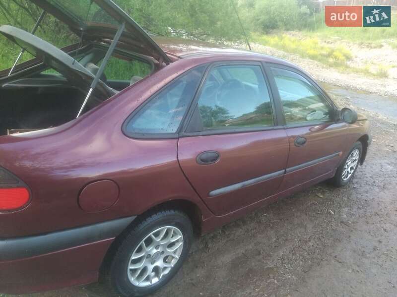Лифтбек Renault Laguna 1994 в Ивано-Франковске