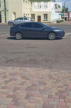 Лифтбек Renault Laguna 2011 в 