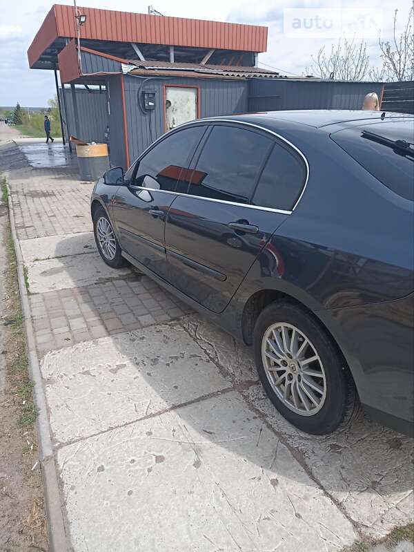 Лифтбек Renault Laguna 2011 в Овруче