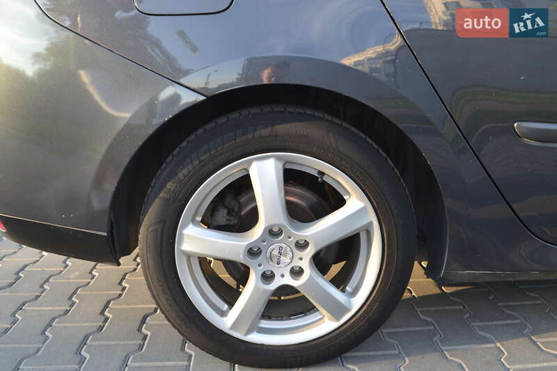 Лифтбек Renault Laguna 2008 в Львове