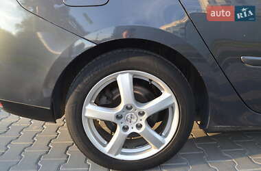 Лифтбек Renault Laguna 2008 в 