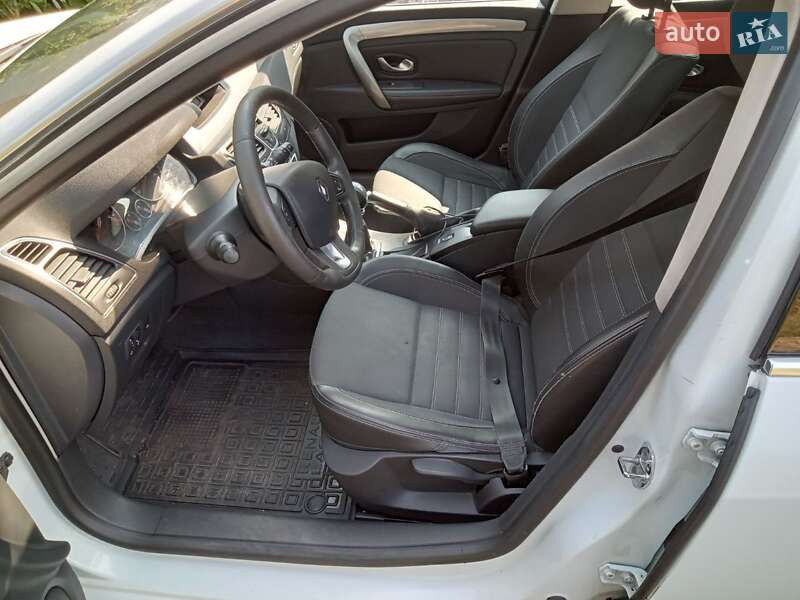 Універсал Renault Laguna 2011 в Черкасах