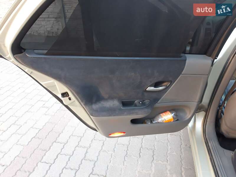 Ліфтбек Renault Laguna 2004 в Рівному фото 15 Ліфтбек Renault Laguna 2004 в Рівному