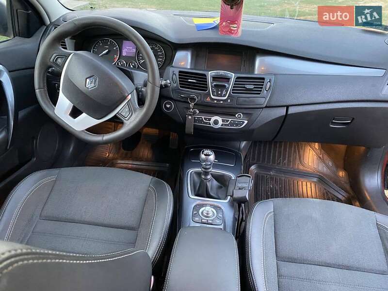 Универсал Renault Laguna 2010 в Сквире