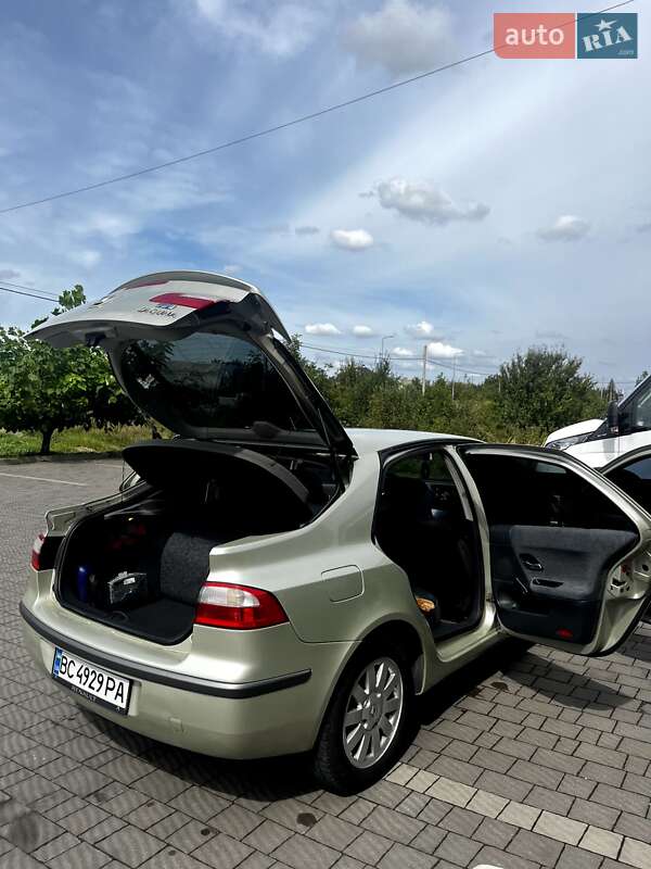 Ліфтбек Renault Laguna 2001 в Стрию