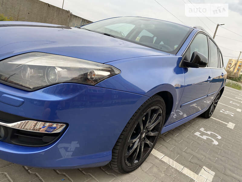 Универсал Renault Laguna 2011 в Святопетровское