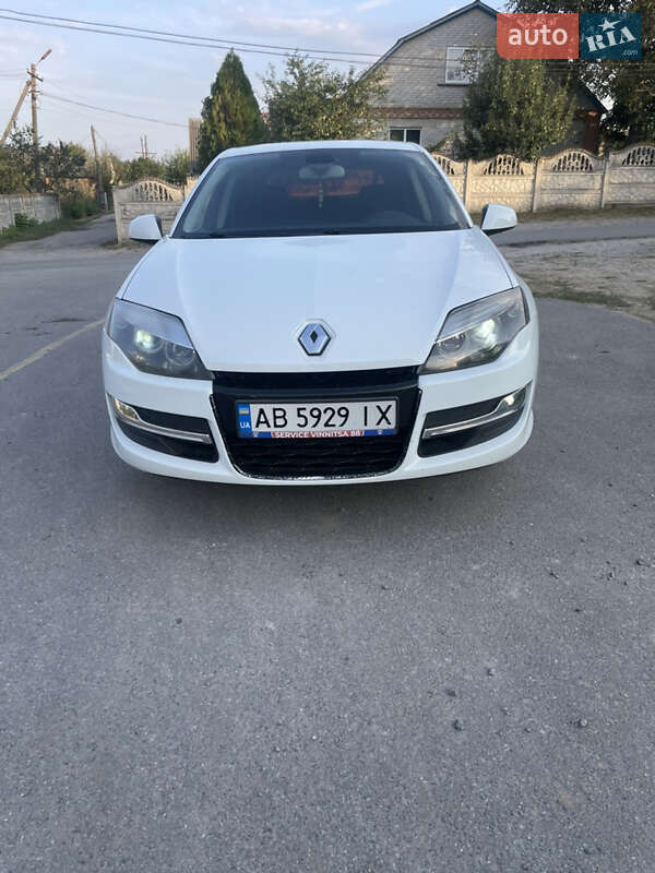 Лифтбек Renault Laguna 2013 в 