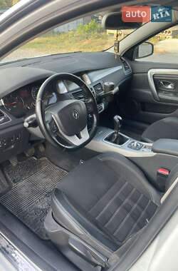 Лифтбек Renault Laguna 2013 в 