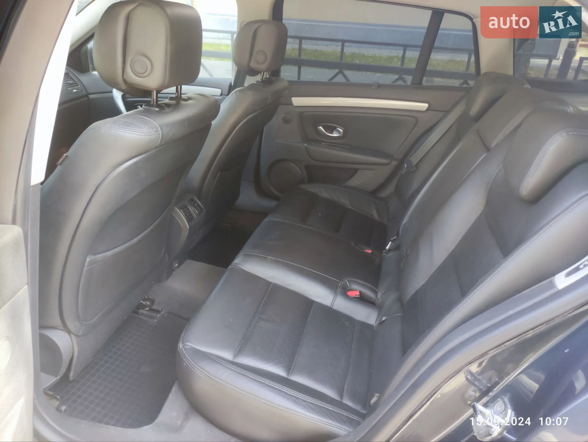 2010 Renault Laguna - мініатюра 7