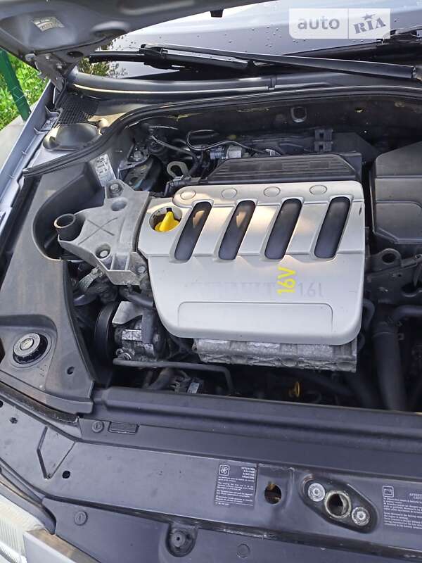 Лифтбек Renault Laguna 2001 в Ровно фото 6 Лифтбек Renault Laguna 2001 в Ровно