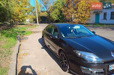 Лифтбек Renault Laguna 2012 в 