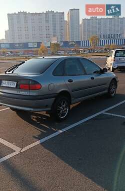 Лифтбек Renault Laguna 1997 в Киеве