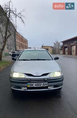 Ліфтбек Renault Laguna 1996 в Кореці