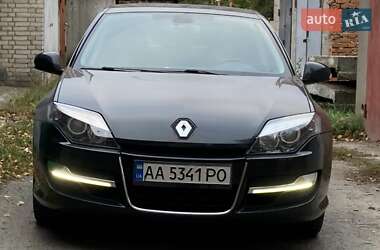 Лифтбек Renault Laguna 2014 в 