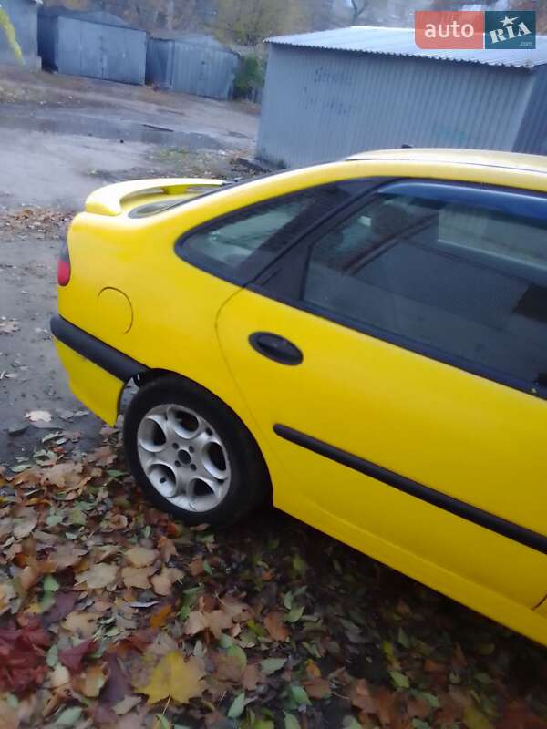 Універсал Renault Laguna 1996 в Харкові