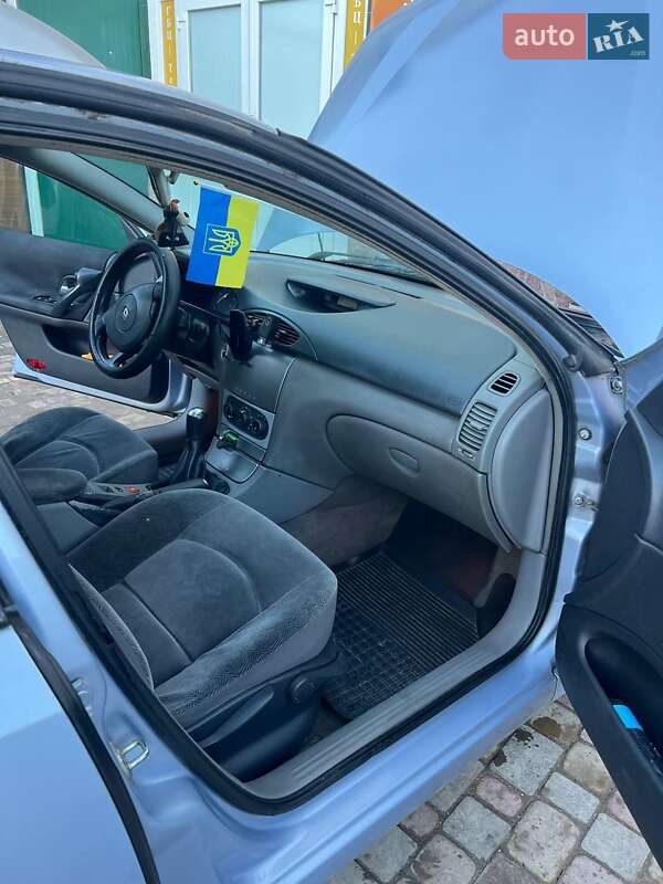 Универсал Renault Laguna 2001 в Тернополе