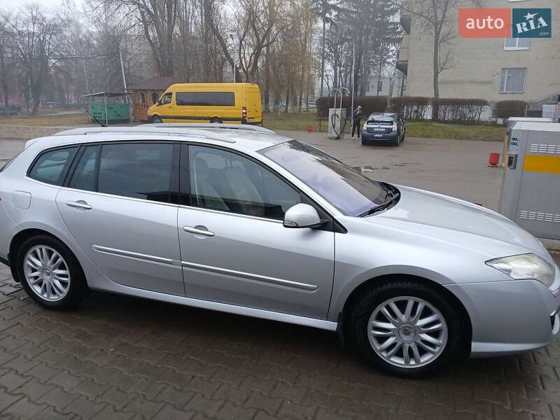 Універсал Renault Laguna 2010 в Чернівцях фото 48 Універсал Renault Laguna 2010 в Чернівцях