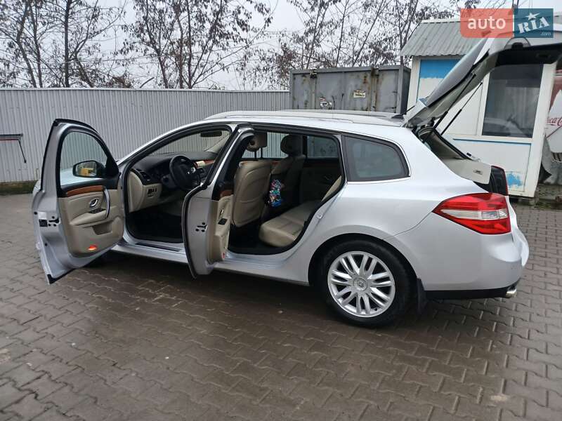 Універсал Renault Laguna 2010 в Чернівцях фото 56 Універсал Renault Laguna 2010 в Чернівцях