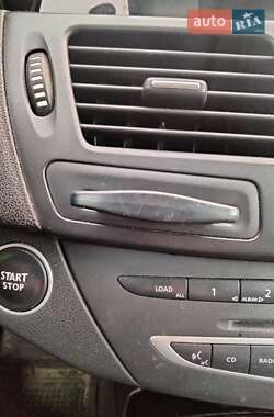 Лифтбек Renault Laguna 2011 в 