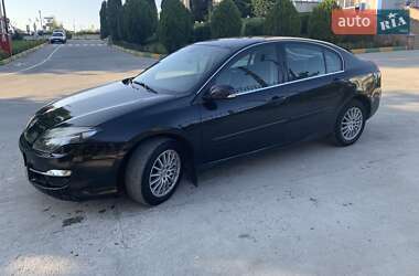 Лифтбек Renault Laguna 2011 в 