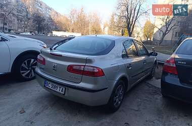 Лифтбек Renault Laguna 2002 в 
