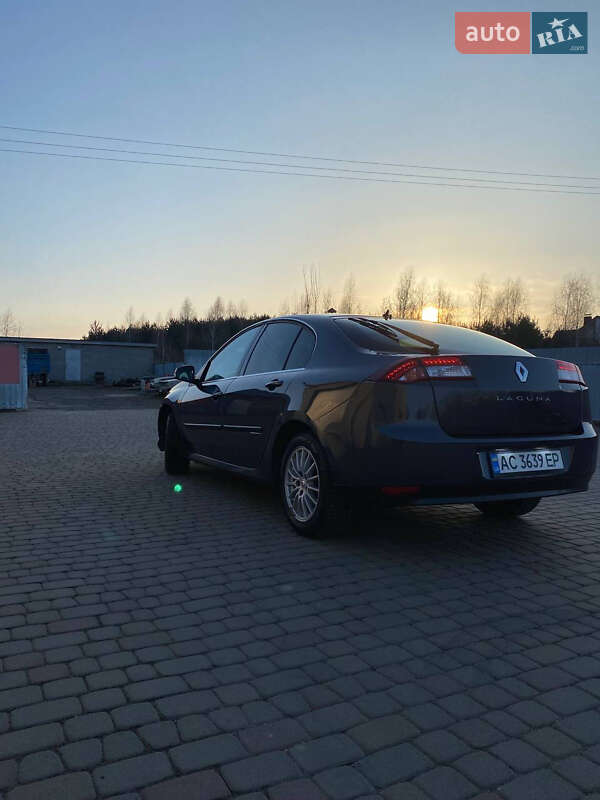 Лифтбек Renault Laguna 2011 в Луцке