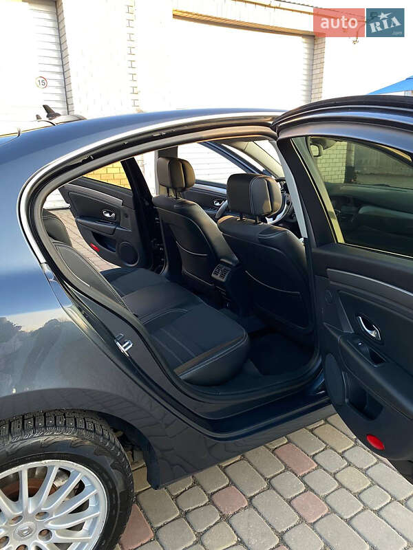 Лифтбек Renault Laguna 2011 в Луцке
