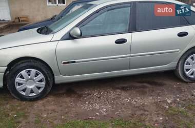 Лифтбек Renault Laguna 2000 в Городке