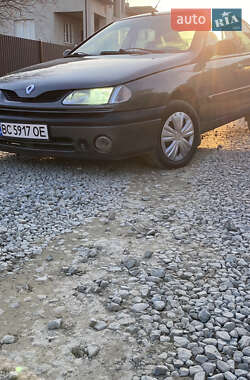 Ліфтбек Renault Laguna 1996 в Самборі